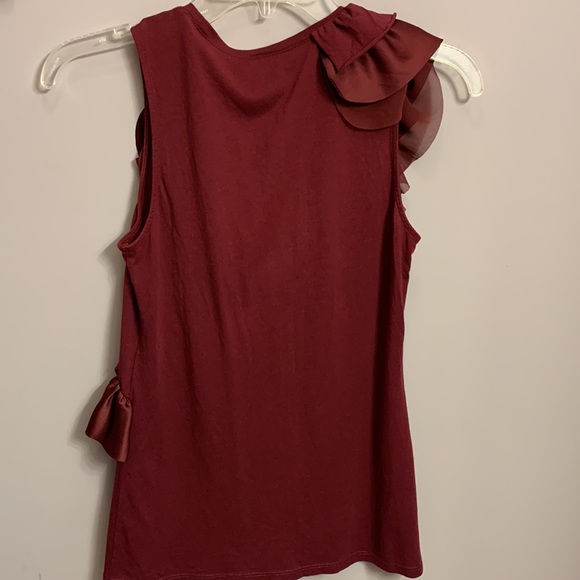 Ann Taylor extra small ruffled sleeveless tank top red wine Bordeaux burgundy - Picture 5 of 9